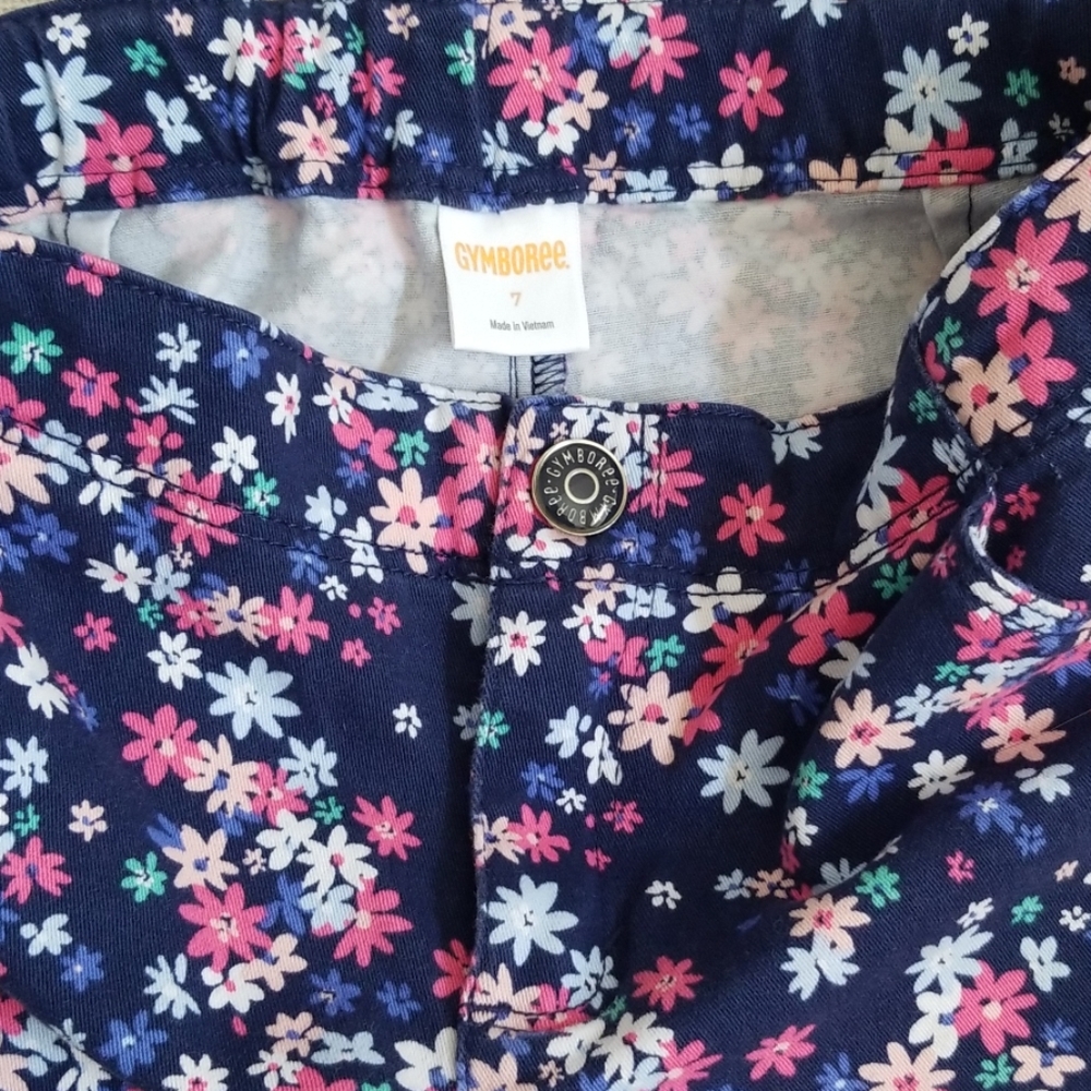 Gymboree shorts - Picture 3 of 3